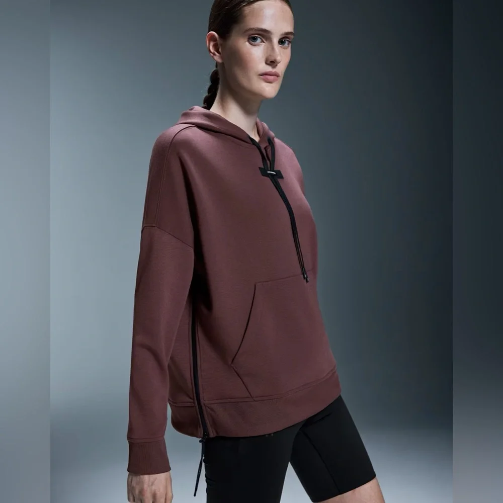 *New* On Running Hoodie in Mulberry, Size XS - Picture 2 of 10